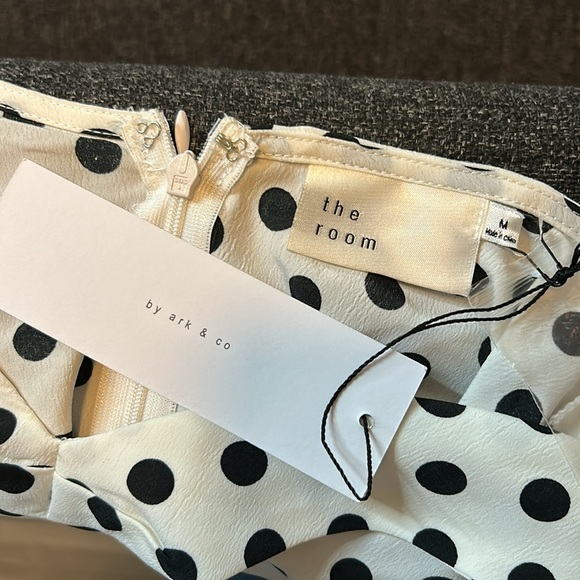 Ark and Co White Polka Dot Off-Shoulder Women's Top size M - Picture 6 of 7